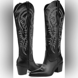 NWOT Women’s Wide Calf Embroidered Black Cowgirl Boots Size 10
